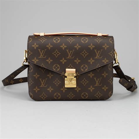 monogram louis vuitton pochette|Louis Vuitton Pochette métis monogram.